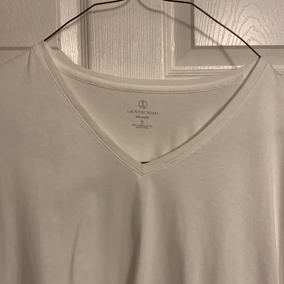 Land’s End Size White Relaxed Fit V-Neck T Shirt Supima Cotton, size XL. - Picture 3 of 5